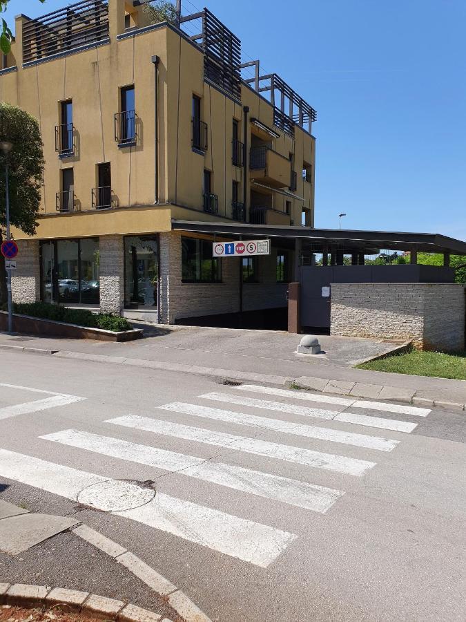Апартаменты Lucia Exclusive With Parking In The Garage Пореч Экстерьер фото