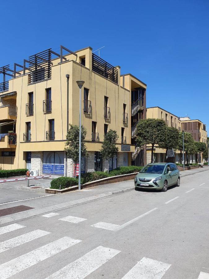 Апартаменты Lucia Exclusive With Parking In The Garage Пореч Экстерьер фото